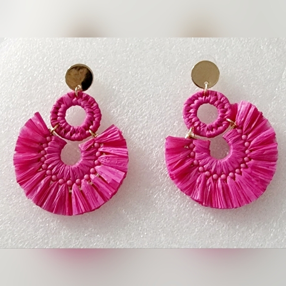 Sun Star Fashion Raffia Woven Drop Fuchsia Earrings - Picture 3 of 4